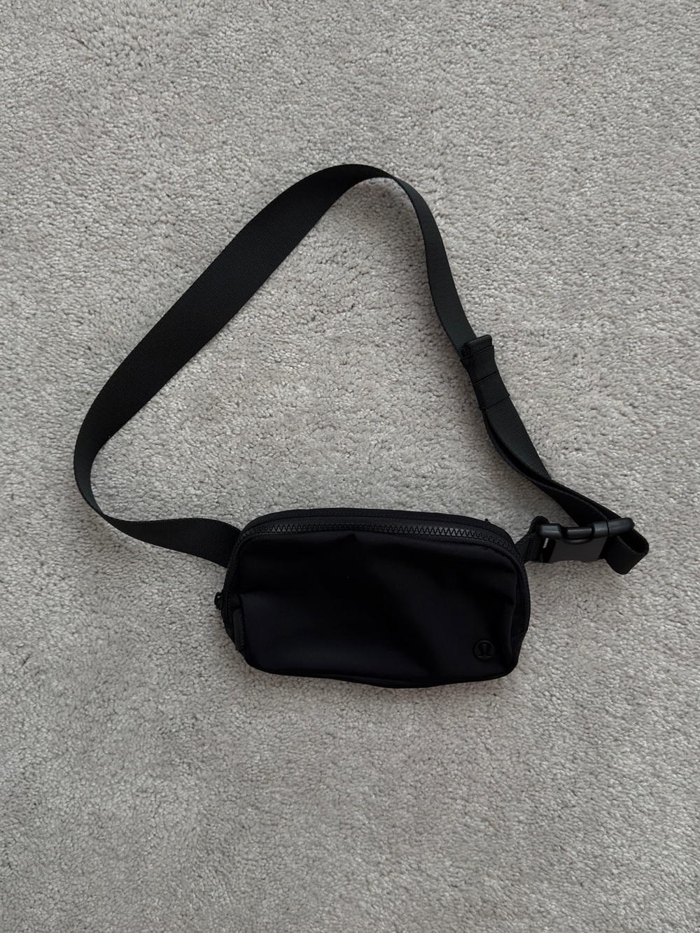 Lululemon Everywhere Belt Bag 1l - Black/Black